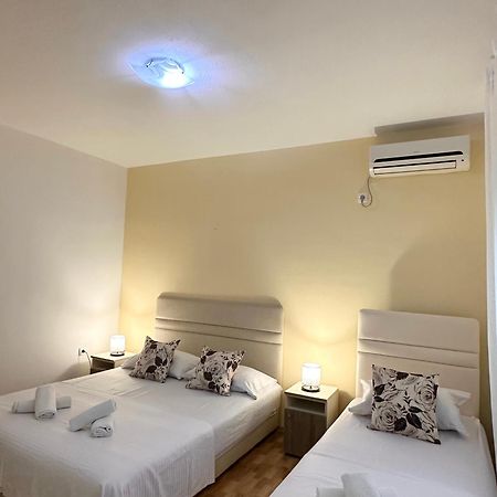 Apartmens Xhenis Lux أولتْسي المظهر الخارجي الصورة