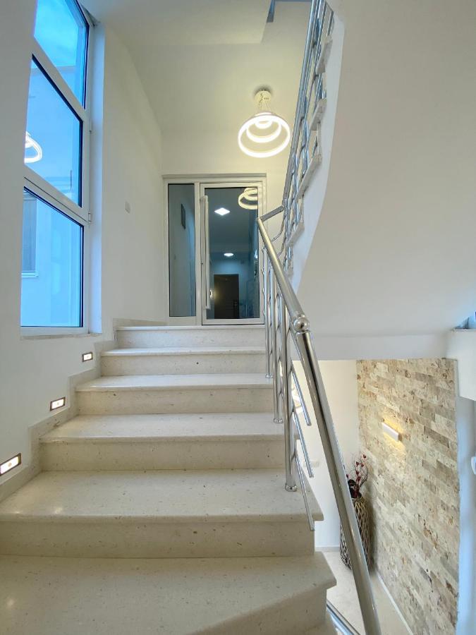 Apartmens Xhenis Lux أولتْسي المظهر الخارجي الصورة