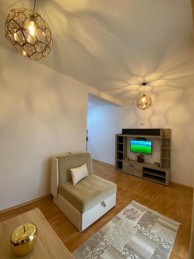 Apartmens Xhenis Lux أولتْسي المظهر الخارجي الصورة