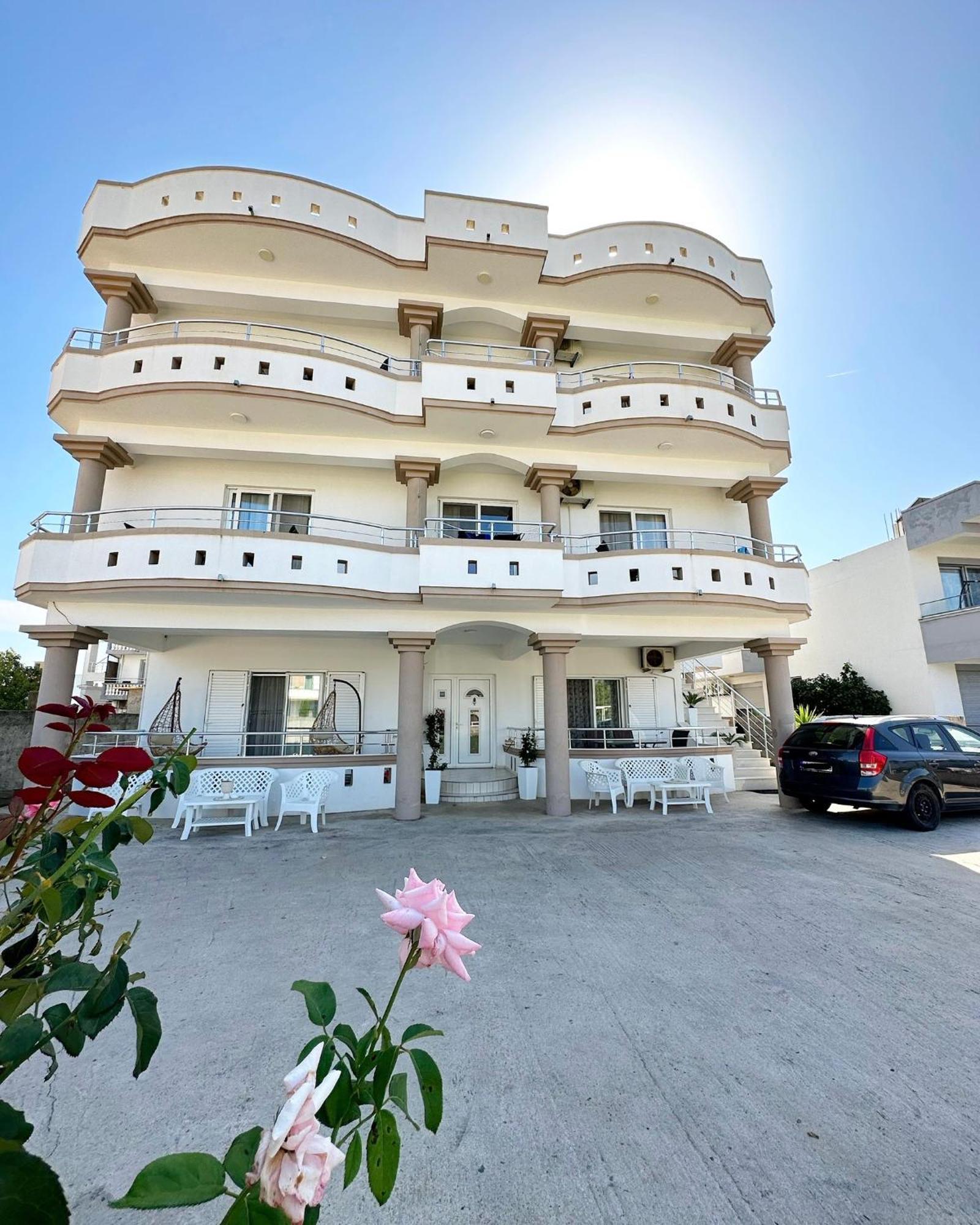 Apartmens Xhenis Lux أولتْسي المظهر الخارجي الصورة