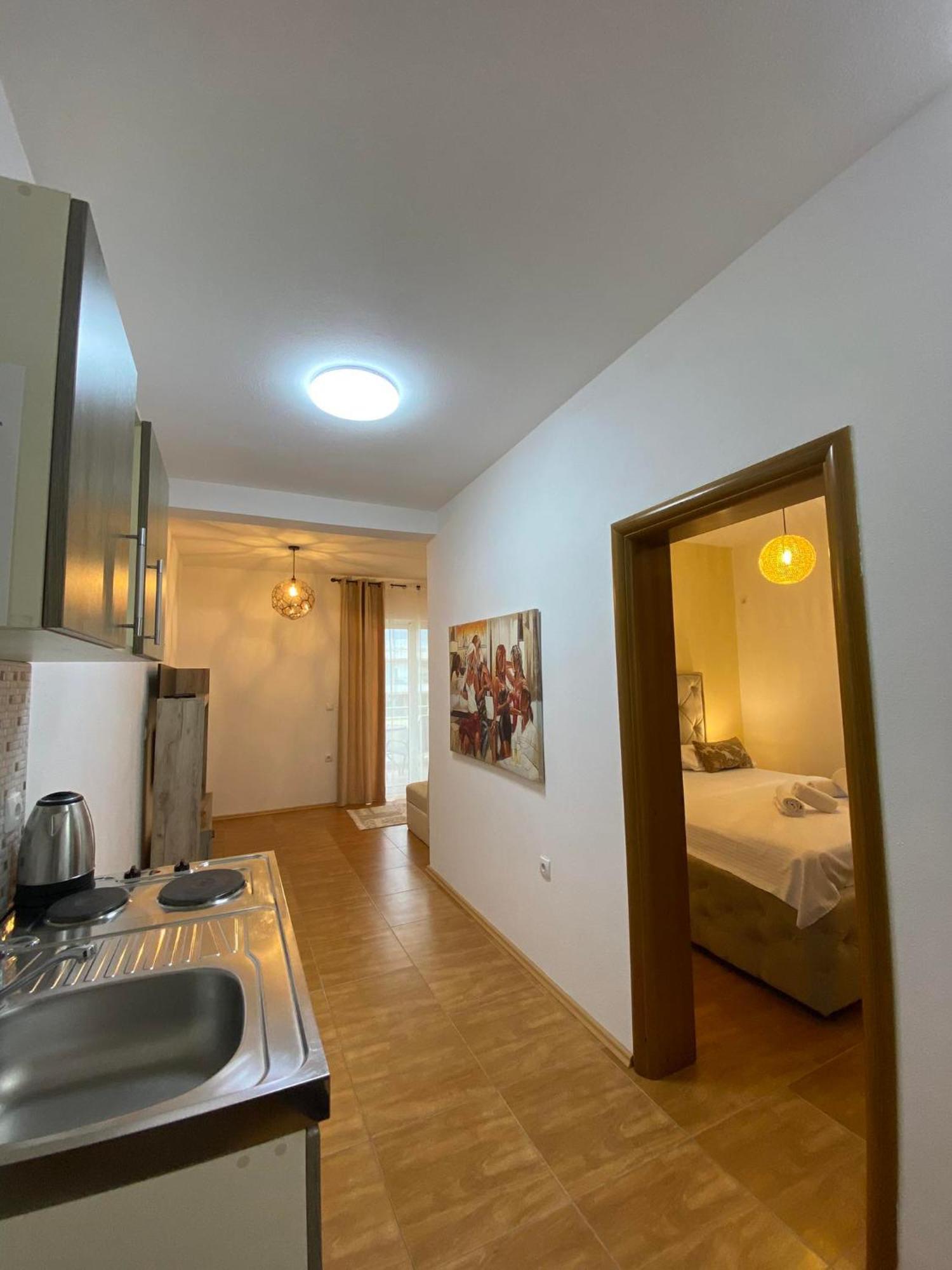 Apartmens Xhenis Lux أولتْسي المظهر الخارجي الصورة