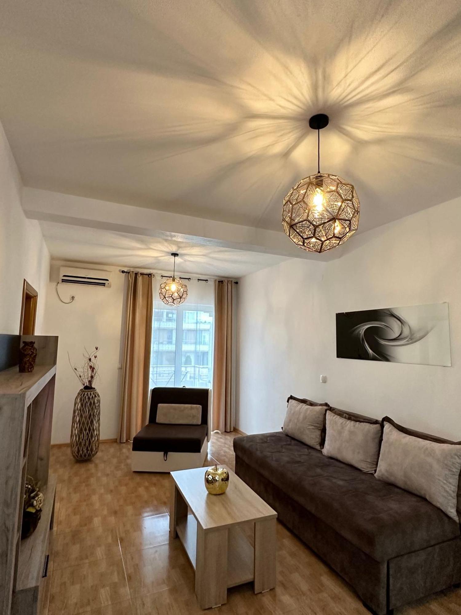 Apartmens Xhenis Lux أولتْسي المظهر الخارجي الصورة