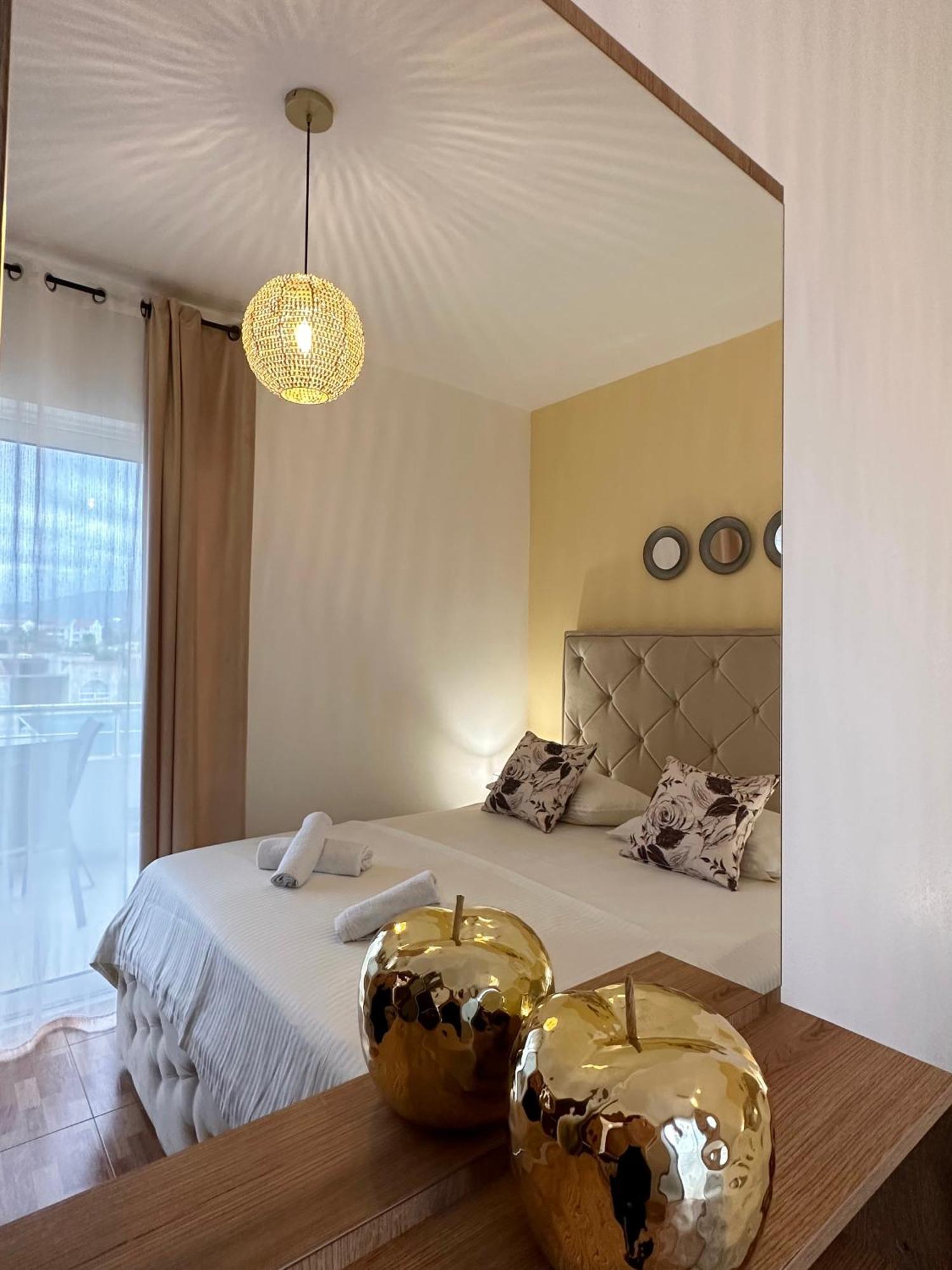 Apartmens Xhenis Lux أولتْسي المظهر الخارجي الصورة