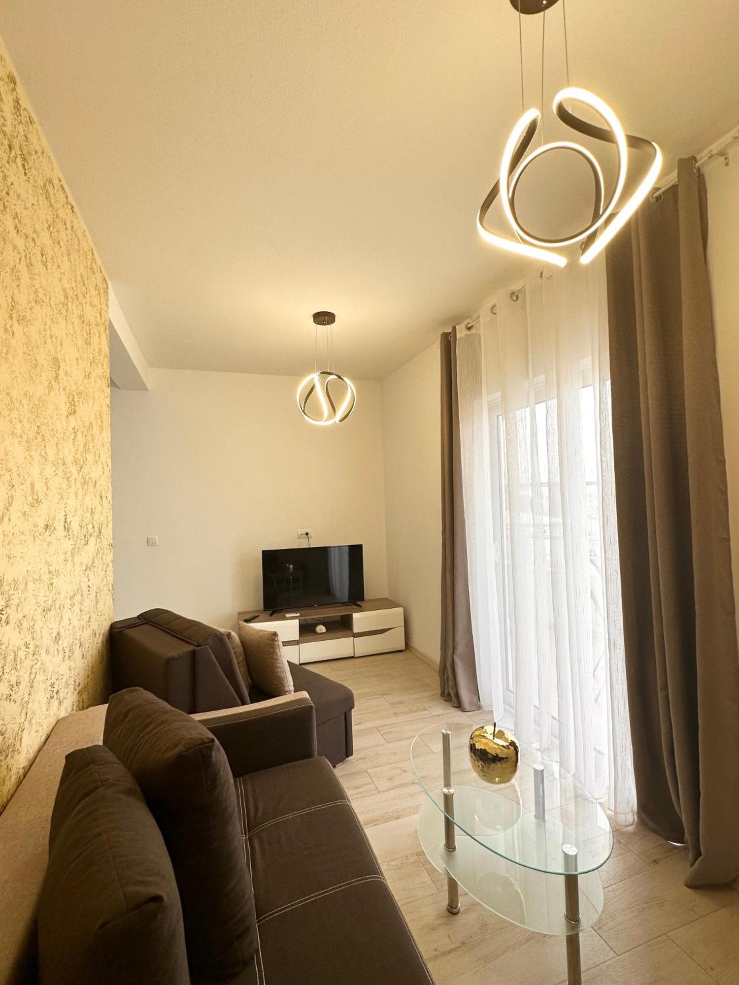 Apartmens Xhenis Lux أولتْسي المظهر الخارجي الصورة