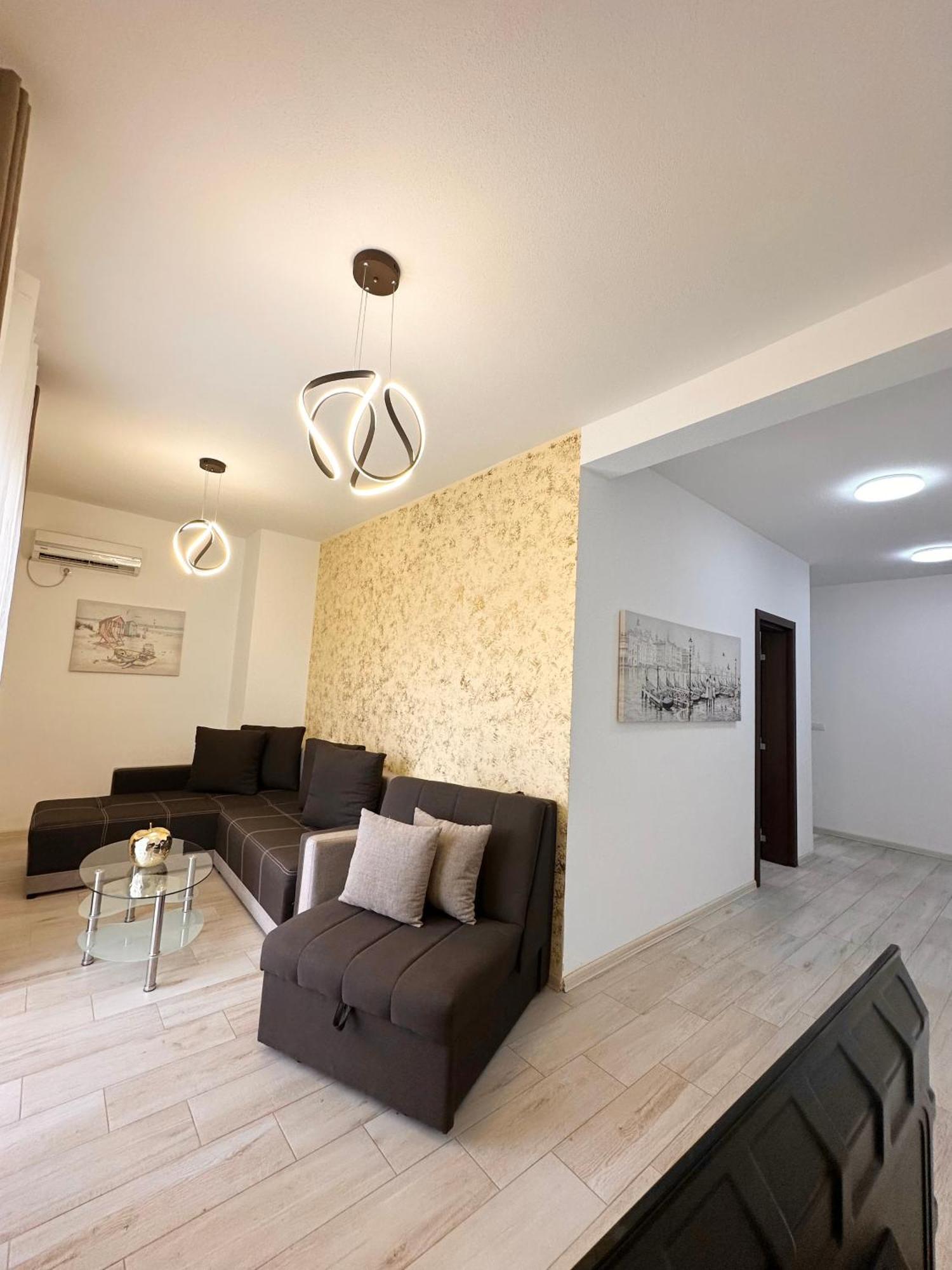 Apartmens Xhenis Lux أولتْسي المظهر الخارجي الصورة