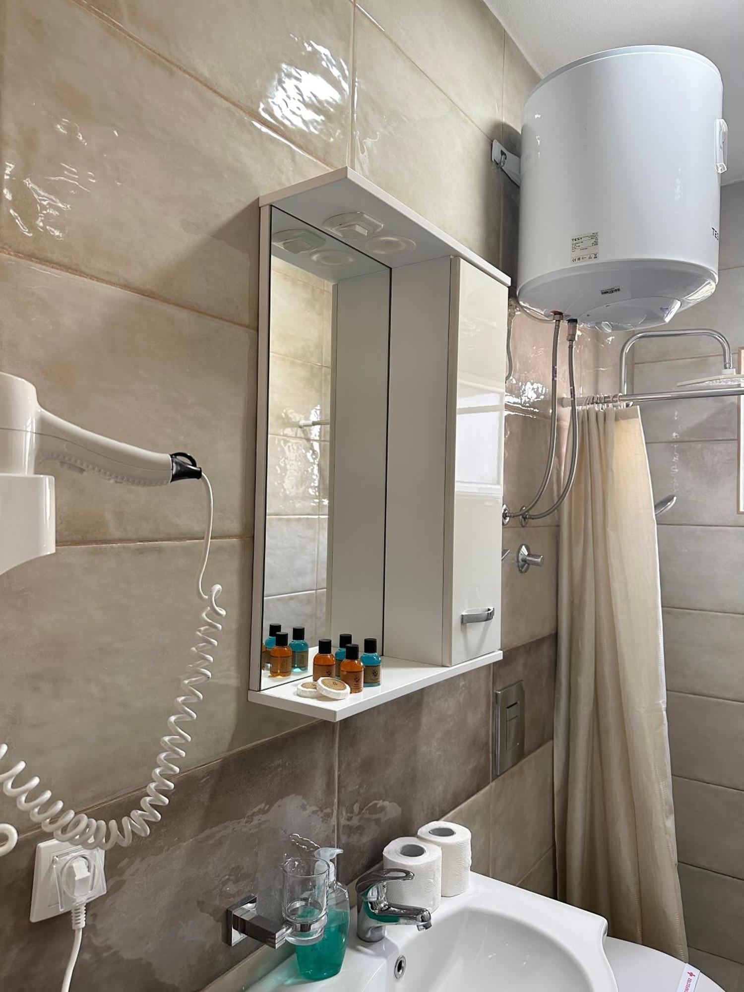 Apartmens Xhenis Lux أولتْسي المظهر الخارجي الصورة