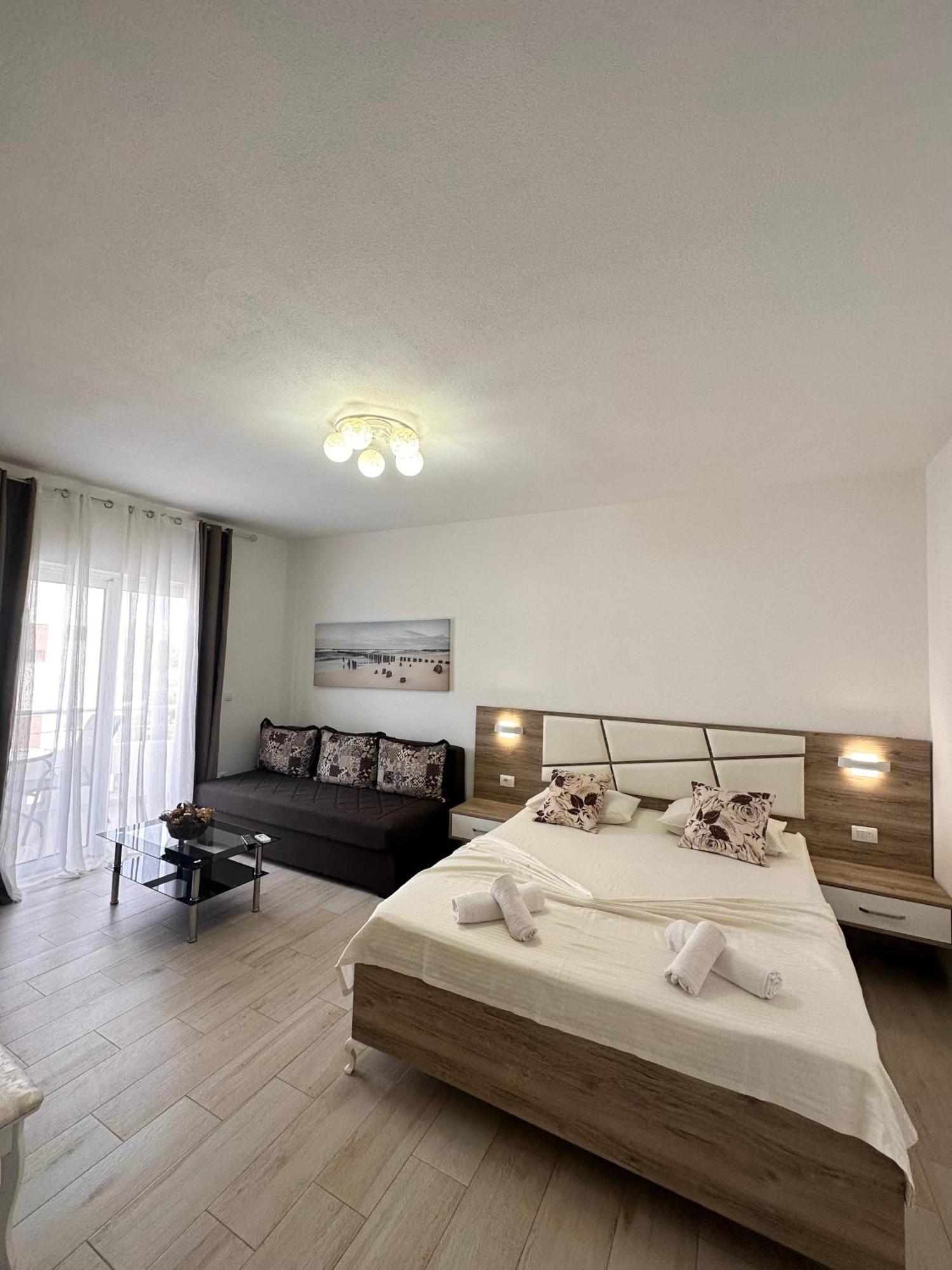 Apartmens Xhenis Lux أولتْسي المظهر الخارجي الصورة