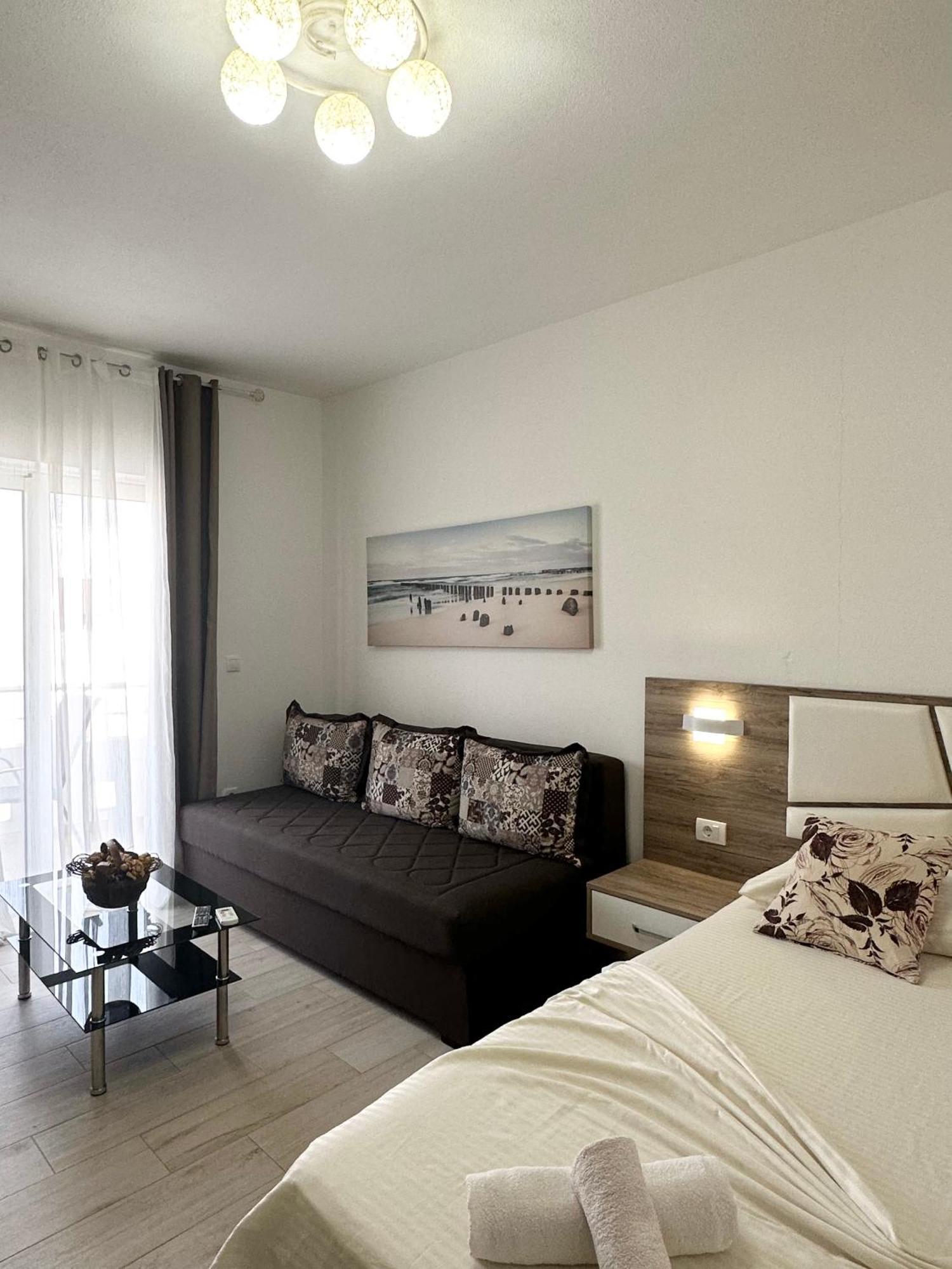 Apartmens Xhenis Lux أولتْسي المظهر الخارجي الصورة